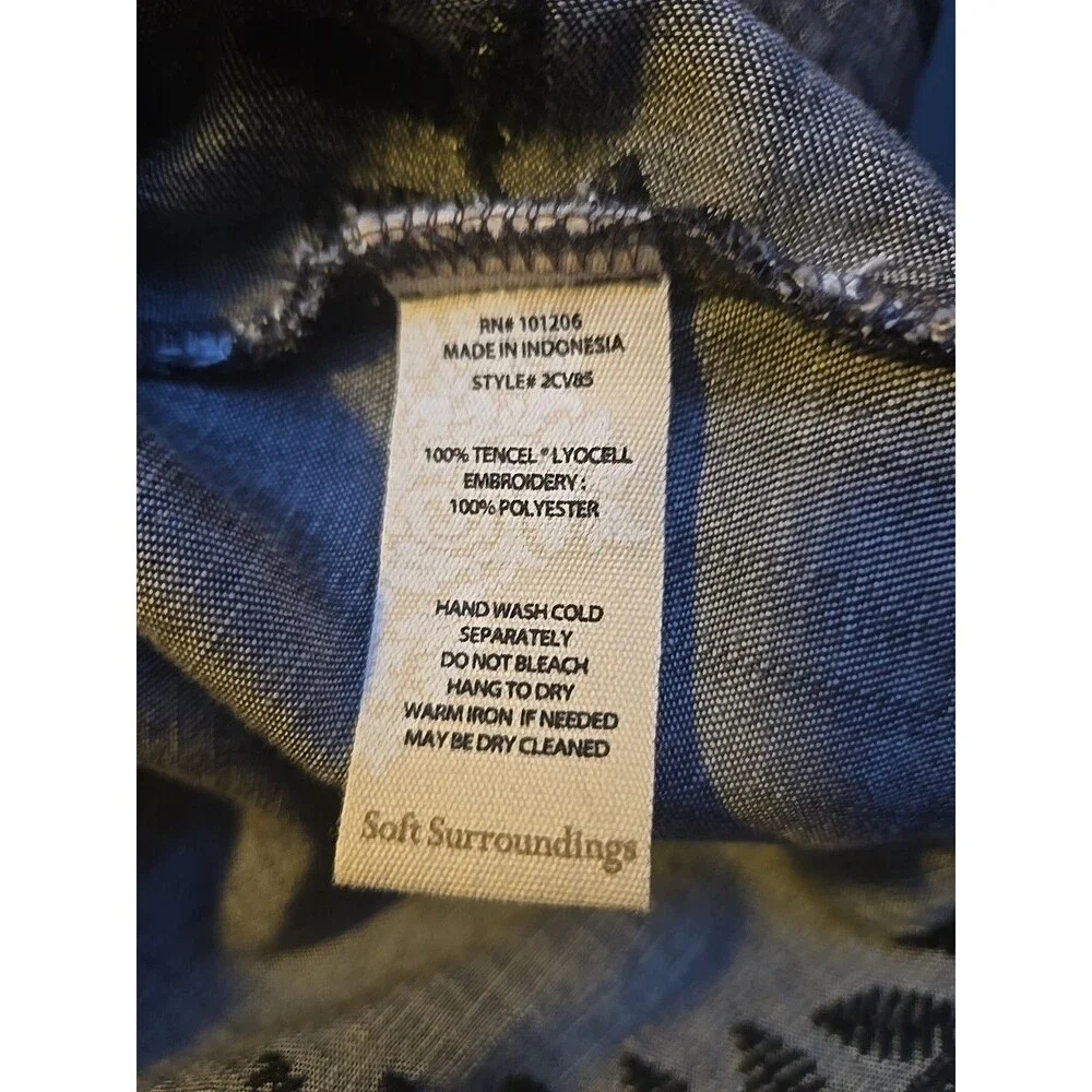 Soft Surroundings Gray Embroidered Leaf Chambray Button Up Tunic Top Size Small - Picture 11 of 11